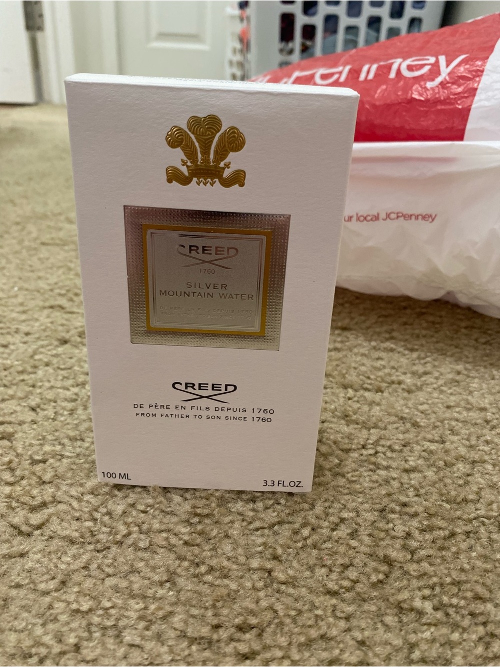 Creed Silver Mountain Water White & Gold Box